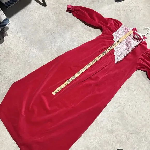 Vtg Donna Richard Gilligan Omalley Nightgown Women Pettite Lace Pockets USA - Picture 3 of 13